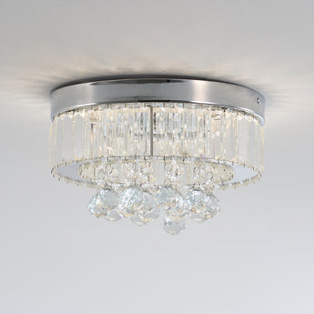 Kristall-Deckenleuchte mit silbernem Metallrand und glitzernden Kristallen