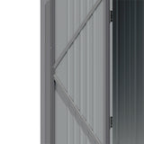 Metall-Gartenschrank Tür mit diagonalem Verstrebungsrahmen, geschlossenem Zustand