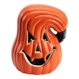 Oranger Halloween-Kürbis mit LED-Lichtaussparungen für Augen und Mund